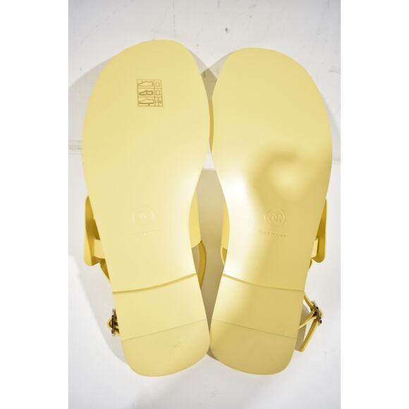 Chanel 21P Be CC Thong Yellow Leather White Logo Toe Strap Flat Sandal 38.5 - Picture 11 of 11